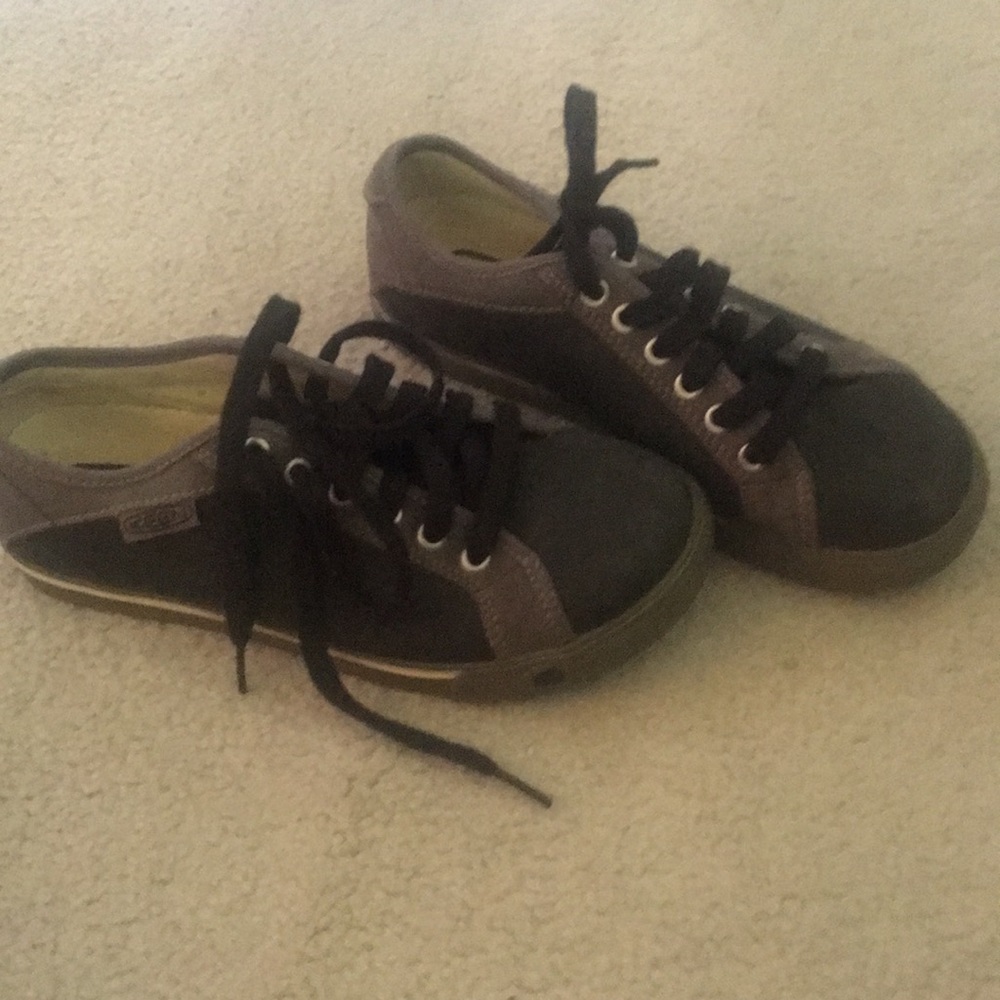 Size 6.5 Keen Tennis Shoes